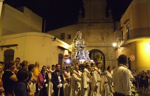 Processione notturna